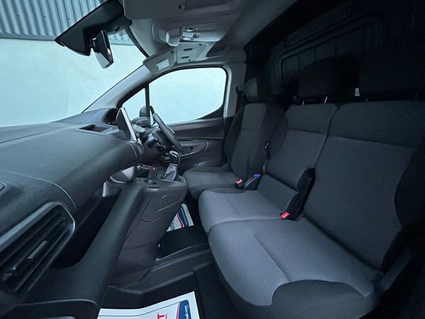 2021 Peugeot Partner 'Enterprise 374166356