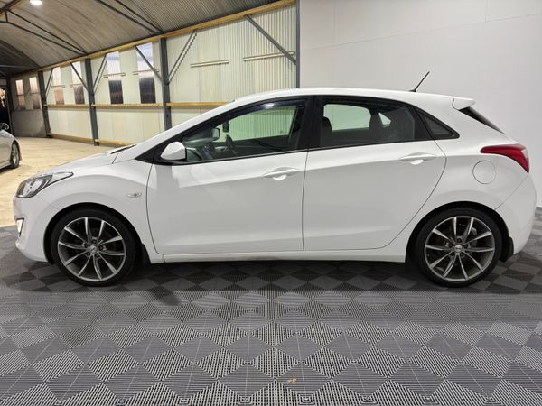 2016 Hyundai i30 Classic 1.4 CRDi 374171425
