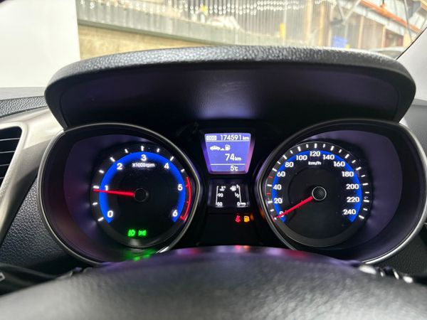 2016 Hyundai i30 Classic 1.4 CRDi 374171436