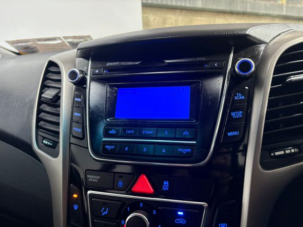 2016 Hyundai i30 Classic 1.4 CRDi 374171437