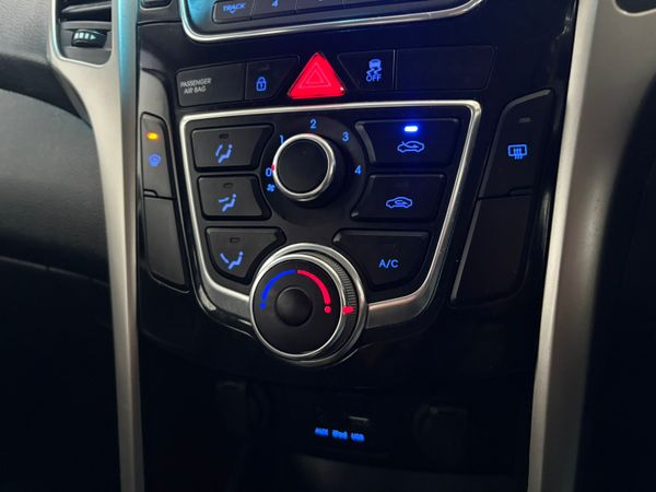 2016 Hyundai i30 Classic 1.4 CRDi 374171438