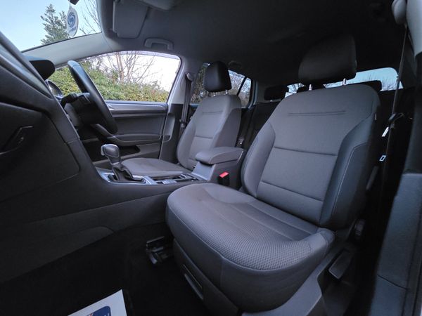 Volkswagen Golf Petrol Automatic *ONLY 25K* 2014 374199328