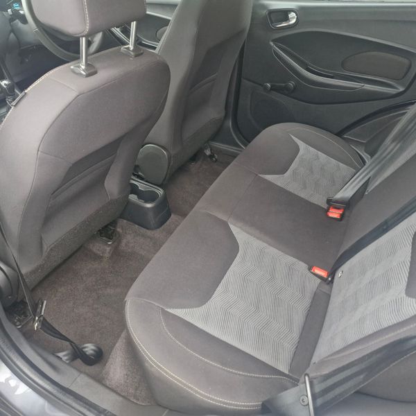 17 Ford Ka+ 5dr 374203696