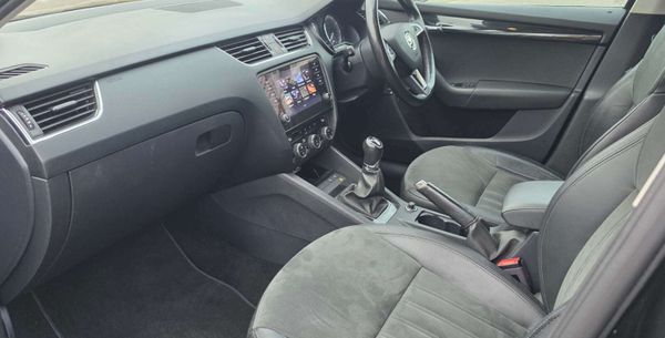 2018 - 182 Skoda Octavia 1.6 TDI Estate SE-L Top S 374220624