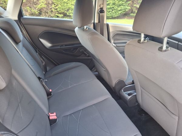 Ford Fiesta 2016 374232566