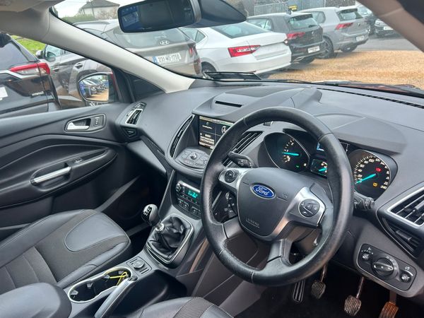 Ford kuga titanium 374233326