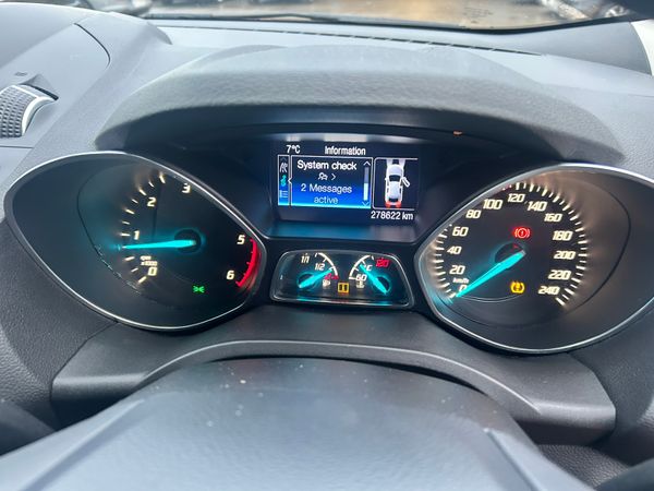 Ford kuga titanium 374233328