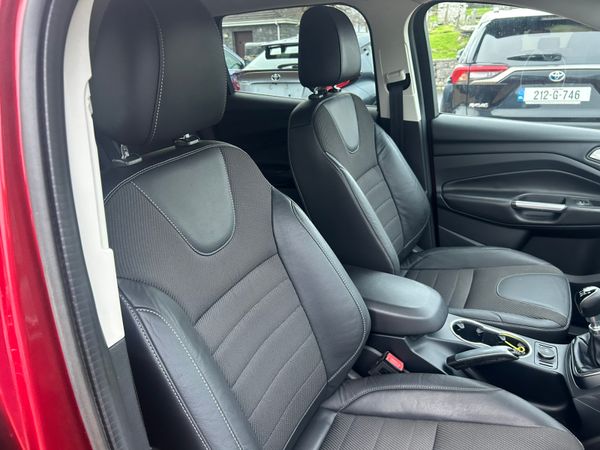 Ford kuga titanium 374233329