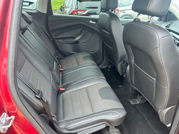 Ford kuga titanium 374233330