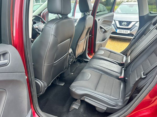 Ford kuga titanium 374233333