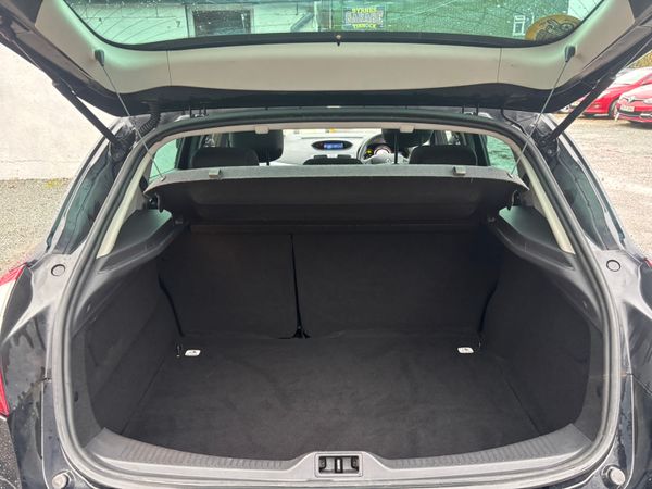 Stunning Renault Megane Limited NCT Tax 374258974