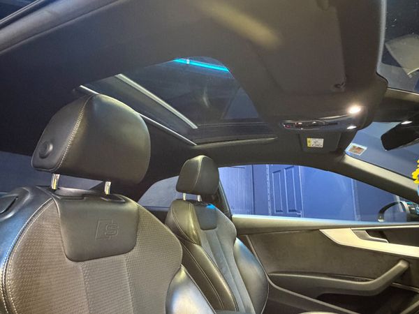 Audi A5 S-Line Pan Roof S-Tronic 374270920