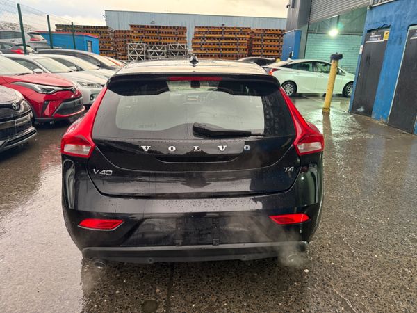 2014 Volvo V40 Automatic T4 374271755