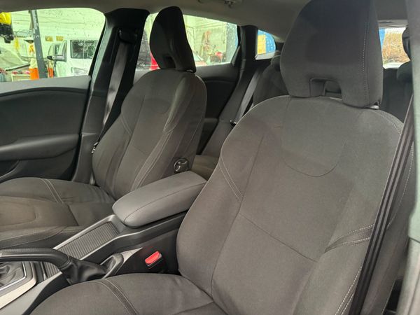 2014 Volvo V40 Automatic T4 374271764