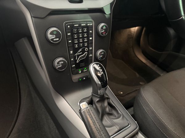 2014 Volvo V40 Automatic T4 374271766