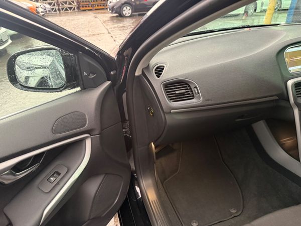 2014 Volvo V40 Automatic T4 374271767