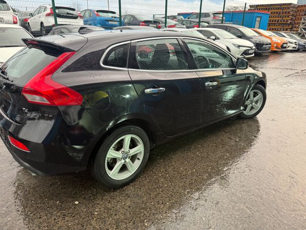 2014 Volvo V40 Automatic T4 374271763
