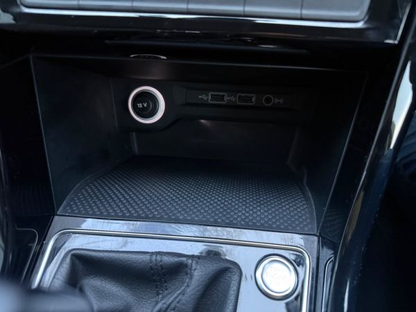 2018 Volkswagen Touran 1.4 TSI/Automatic 7 seater 374287964