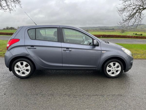 Hyundai i20 2011 low mileage Trade Sale 374289864