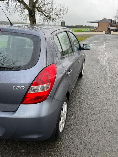 Hyundai i20 2011 low mileage Trade Sale 374289927
