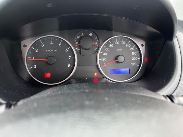 Hyundai i20 2011 low mileage Trade Sale 374289954