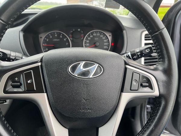 Hyundai i20 2011 low mileage Trade Sale 374289957