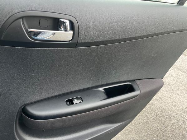 Hyundai i20 2011 low mileage Trade Sale 374289960