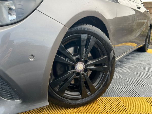 Mercedes-Benz A180 Auto 374298146