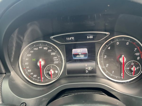 Mercedes-Benz A180 Auto 374298157