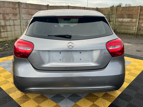 Mercedes-Benz A180 Auto 374298159