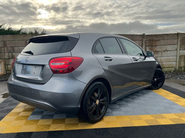 Mercedes-Benz A180 Auto 374298160