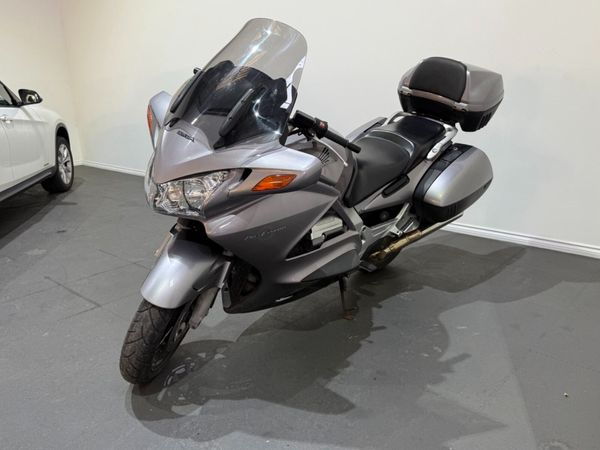 Honda Pan European ST1300 374292303