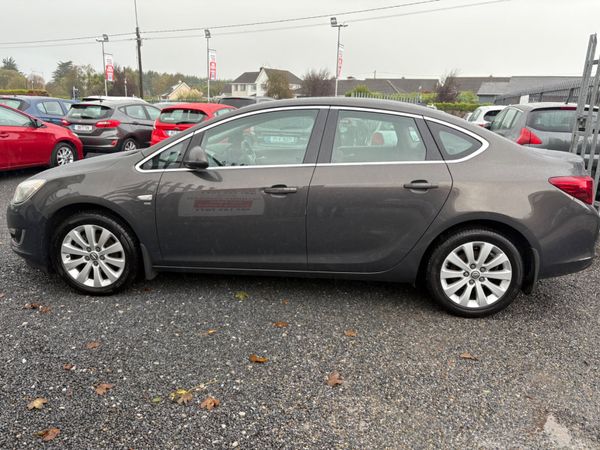 2015 Opel Astra 374308681