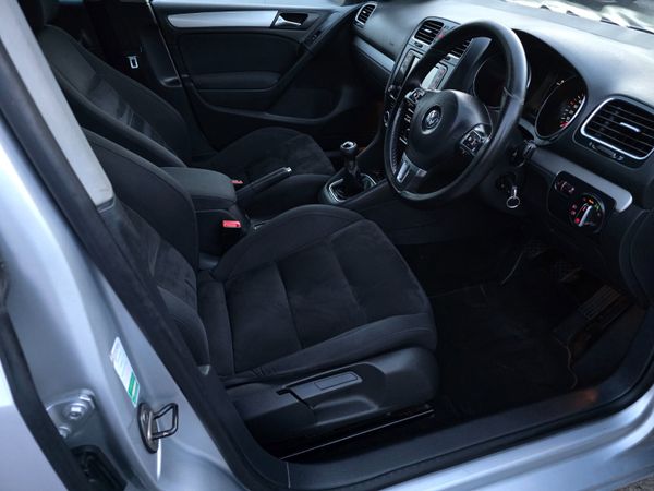 2012 Volkswagen Golf  1.6 TDI HIGHLINE 374328349