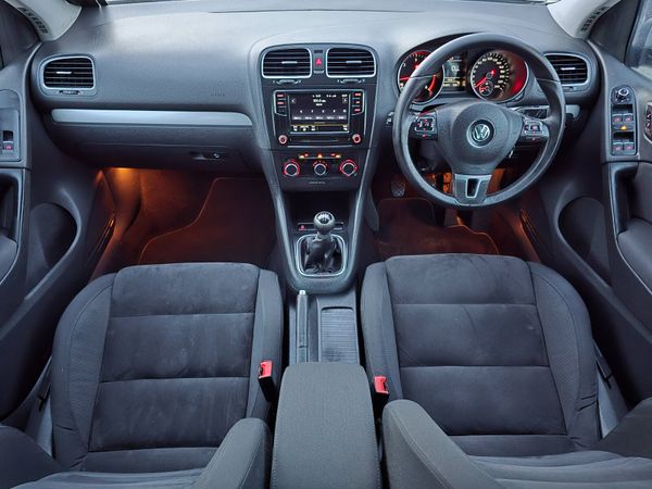 2012 Volkswagen Golf  1.6 TDI HIGHLINE 374328423