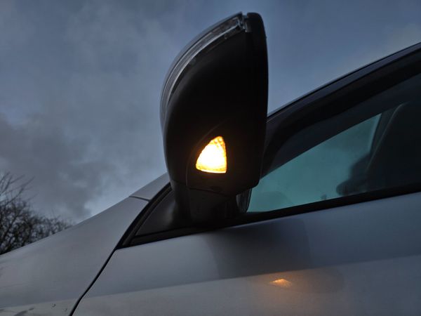 2012 Volkswagen Golf  1.6 TDI HIGHLINE 374328467