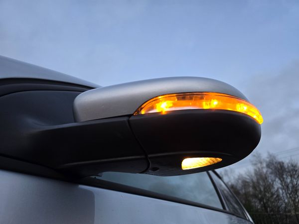 2012 Volkswagen Golf  1.6 TDI HIGHLINE 374328468