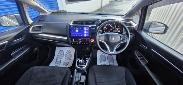 Honda Fit Hybrid 374334557