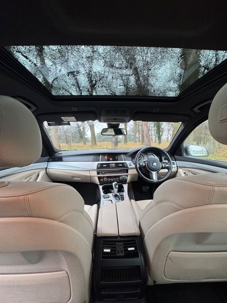BMW 5-Series 2014 With Sun roof 374352675