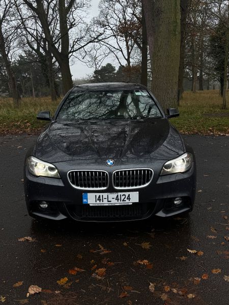 BMW 5-Series 2014 With Sun roof 374352670