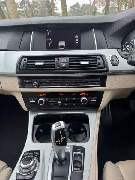 BMW 5-Series 2014 With Sun roof 374352681