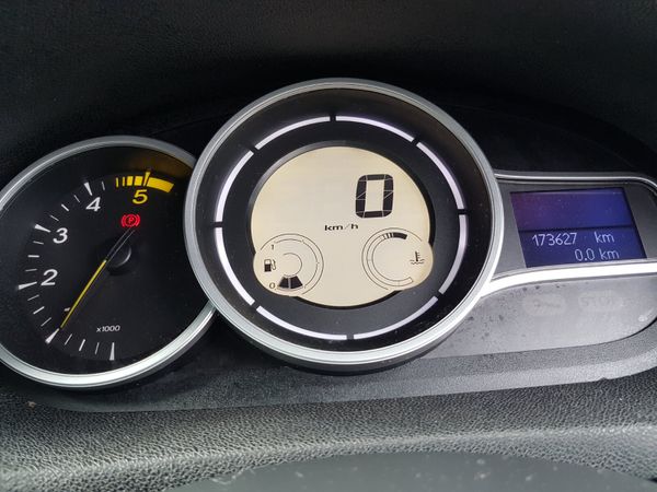 FLUENCE TOM TOM... NCT 01/27...LOW KMS 374404446