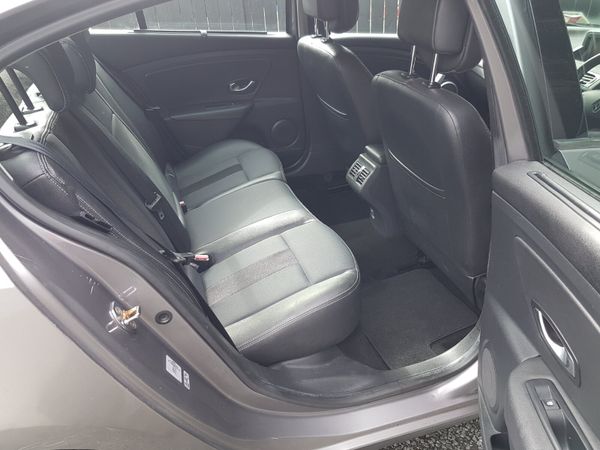 FLUENCE TOM TOM... NCT 01/27...LOW KMS 374404443