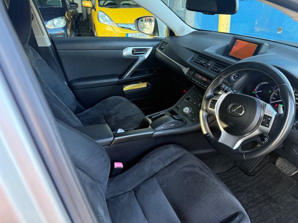 2012 Lexus CT200H / Automatic Hybrid 374412497
