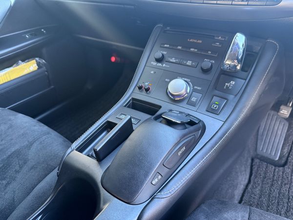 2012 Lexus CT200H / Automatic Hybrid 374412498