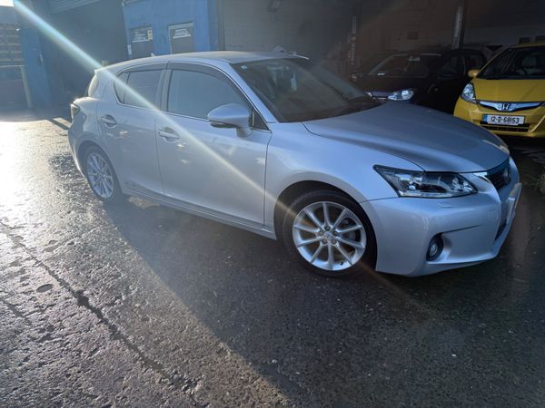 2012 Lexus CT200H / Automatic Hybrid 374412499