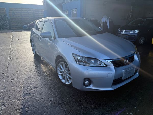 2012 Lexus CT200H / Automatic Hybrid 374412491