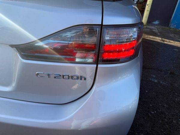2012 Lexus CT200H / Automatic Hybrid 374412500