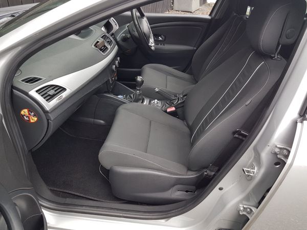 MEGANE TOM TOM... NCT TODAY .. LOW KMS 374413559