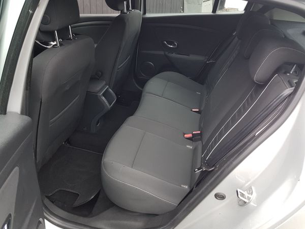 MEGANE TOM TOM... NCT TODAY .. LOW KMS 374413567